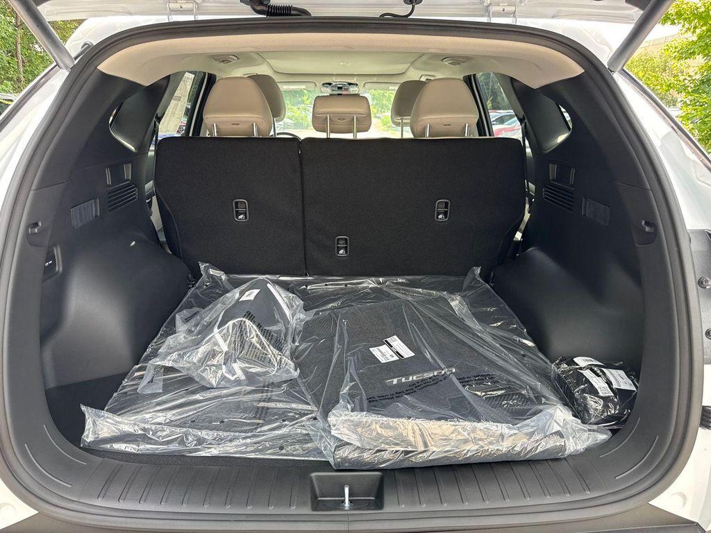 new 2025 Hyundai TUCSON Hybrid car, priced at $35,365