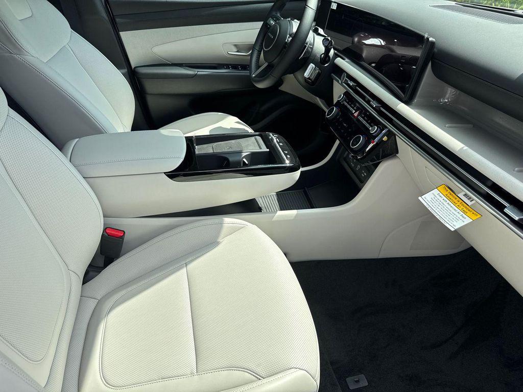 new 2025 Hyundai TUCSON Hybrid car, priced at $35,365