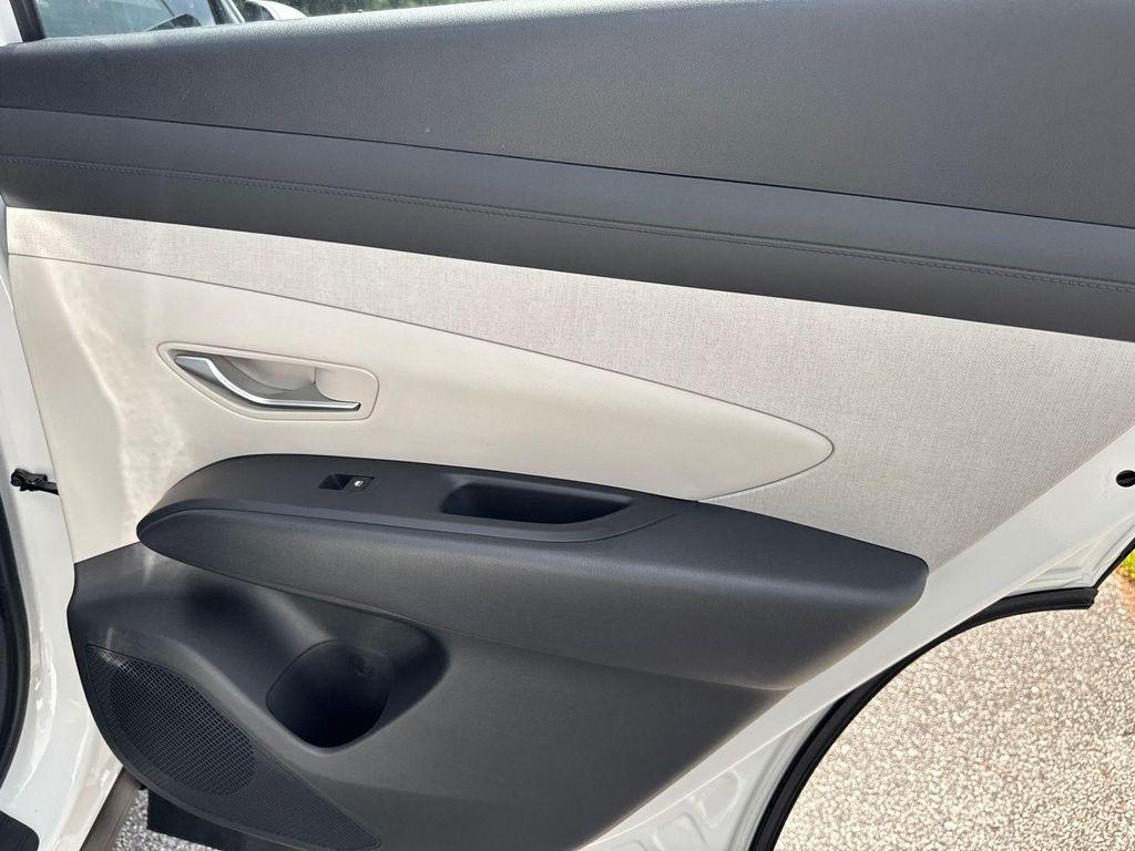 new 2025 Hyundai TUCSON Hybrid car, priced at $35,365