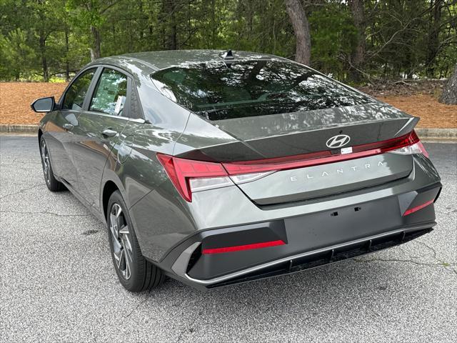 new 2024 Hyundai Elantra car, priced at $21,919