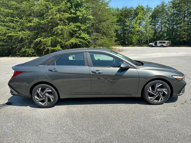 new 2024 Hyundai Elantra car, priced at $24,192