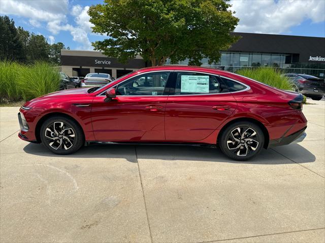 new 2024 Hyundai Sonata car, priced at $25,408