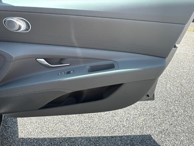 new 2025 Hyundai Elantra car, priced at $22,253