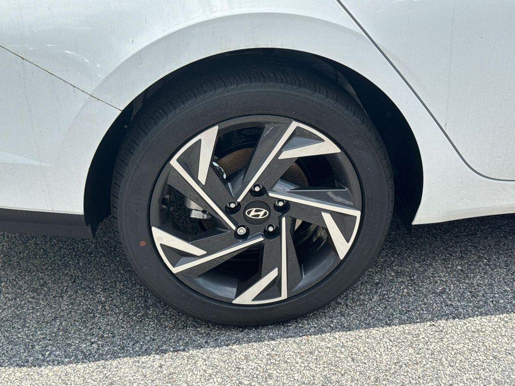 new 2025 Hyundai Elantra car, priced at $23,614