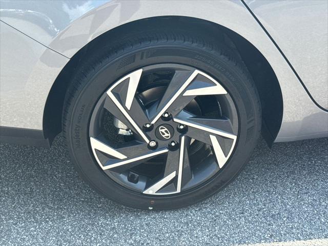 new 2025 Hyundai Elantra car, priced at $23,122