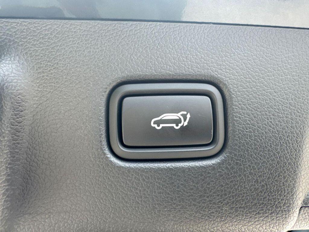 used 2025 Hyundai Palisade car, priced at $42,320