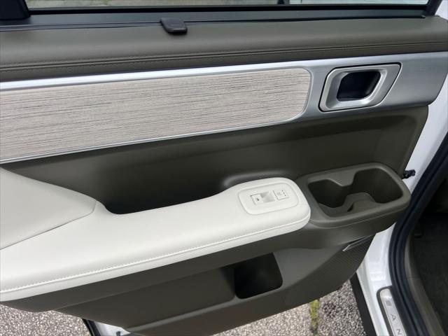 new 2025 Hyundai SANTA FE HEV car, priced at $44,213