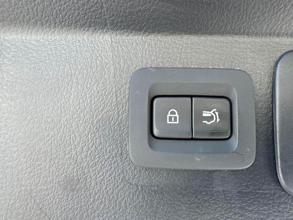 used 2024 Mazda CX-50 car, priced at $22,420