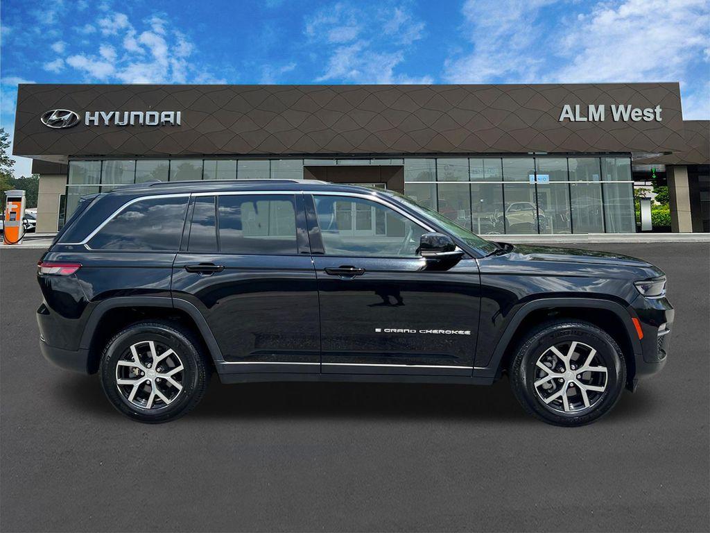 used 2024 Jeep Grand Cherokee car, priced at $28,920