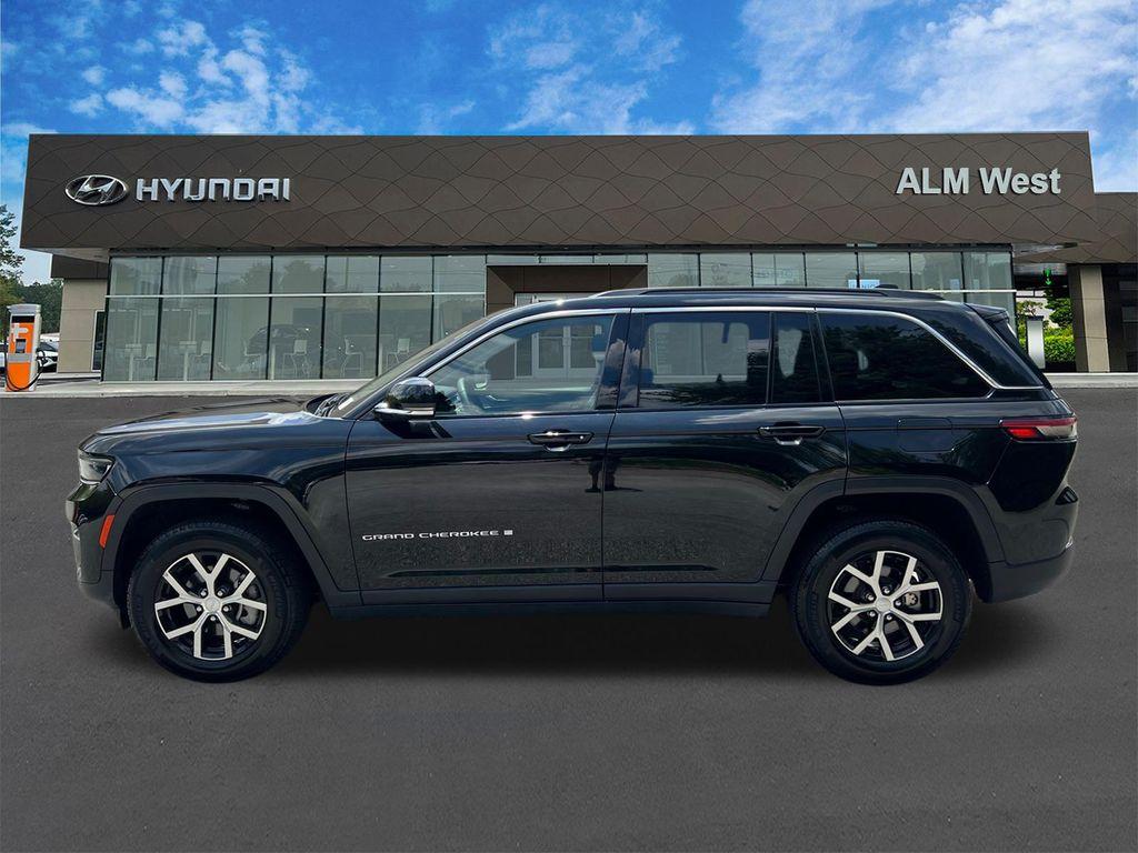 used 2024 Jeep Grand Cherokee car, priced at $28,920