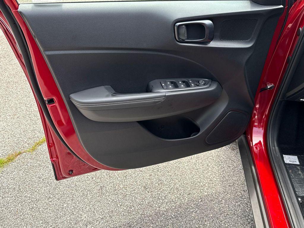 new 2025 Hyundai Venue car, priced at $25,057
