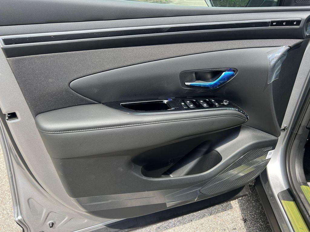 new 2024 Hyundai TUCSON Hybrid car, priced at $38,584