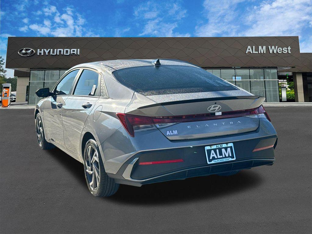new 2025 Hyundai Elantra car, priced at $21,198