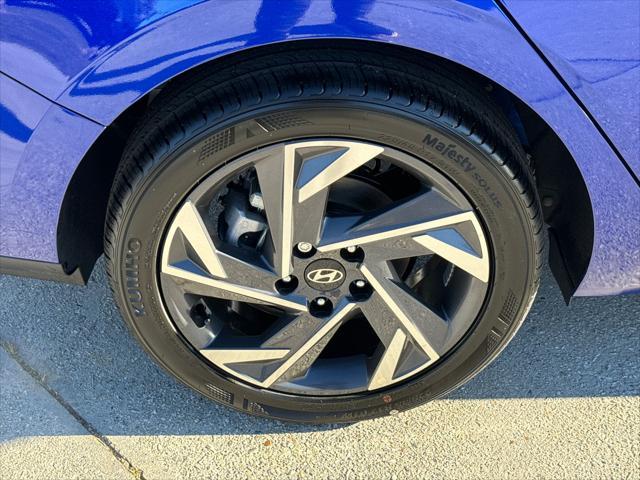new 2025 Hyundai Elantra car, priced at $23,182