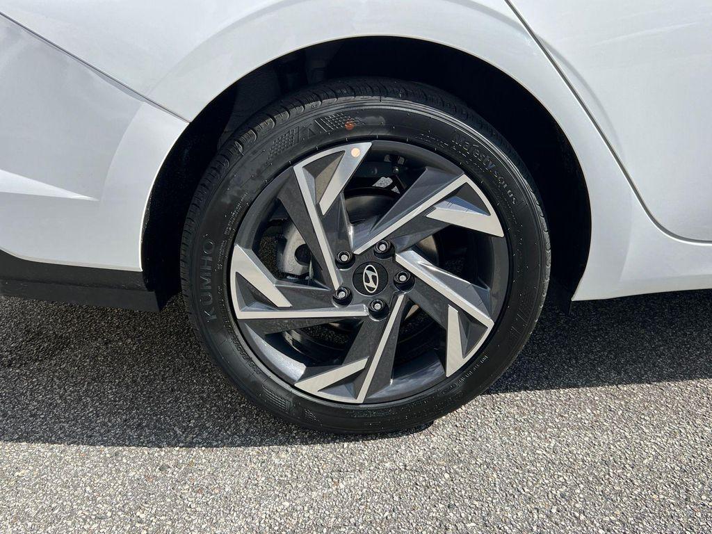 new 2025 Hyundai Elantra car, priced at $23,613