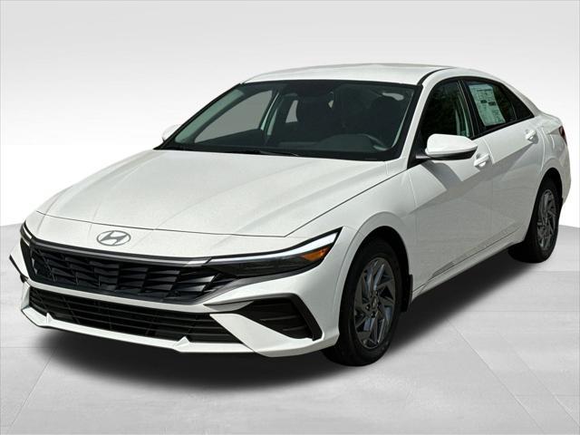 new 2024 Hyundai Elantra HEV car, priced at $23,217