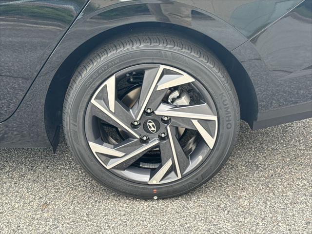 new 2025 Hyundai Elantra car, priced at $23,204