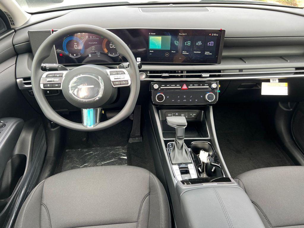 new 2025 Hyundai Tucson car, priced at $26,166