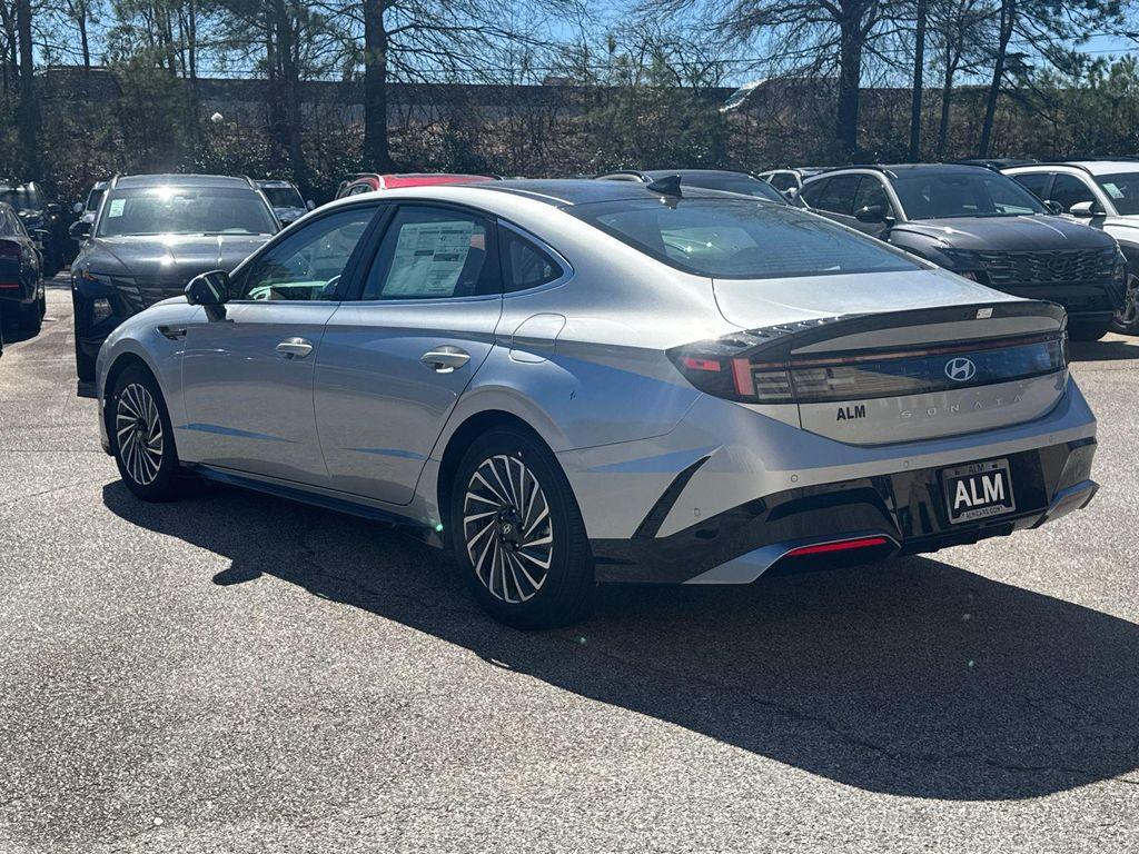 new 2025 Hyundai Sonata Hybrid car, priced at $36,042