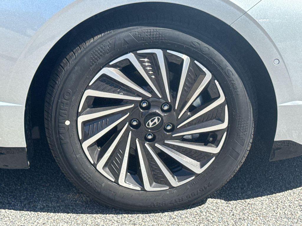 new 2025 Hyundai Sonata Hybrid car, priced at $36,042