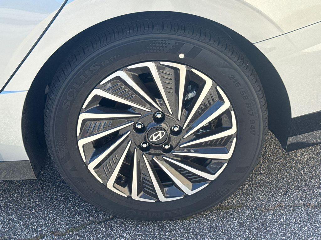 new 2025 Hyundai Sonata Hybrid car, priced at $36,042