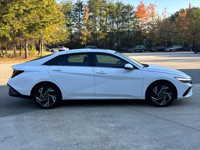 new 2024 Hyundai Elantra car, priced at $26,655