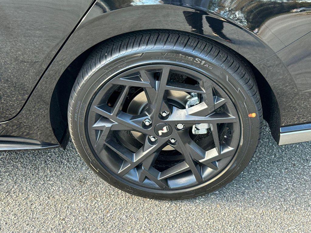 new 2025 Hyundai Elantra car, priced at $29,039