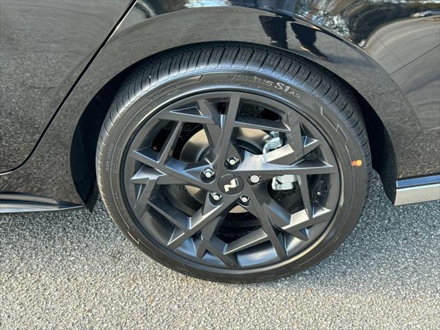 new 2025 Hyundai Elantra car, priced at $28,539