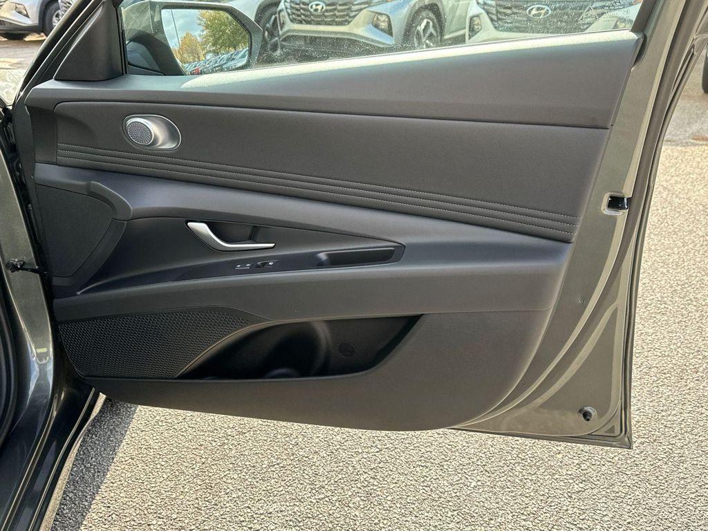 new 2025 Hyundai Elantra car, priced at $25,589
