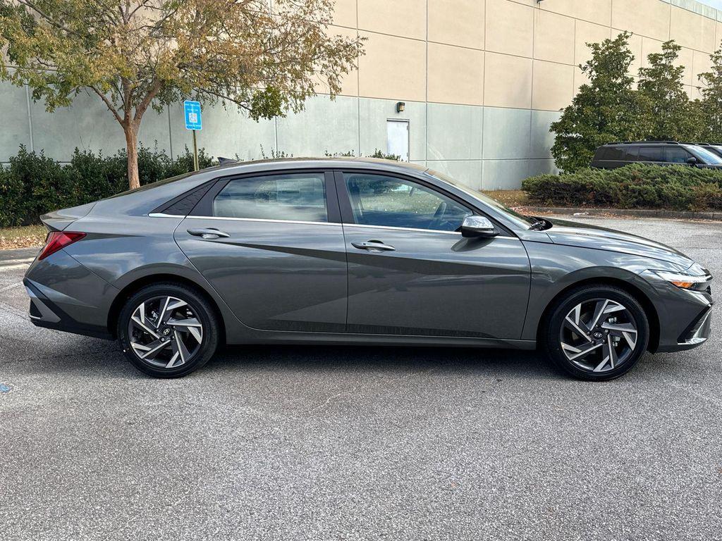 new 2025 Hyundai Elantra car, priced at $25,589