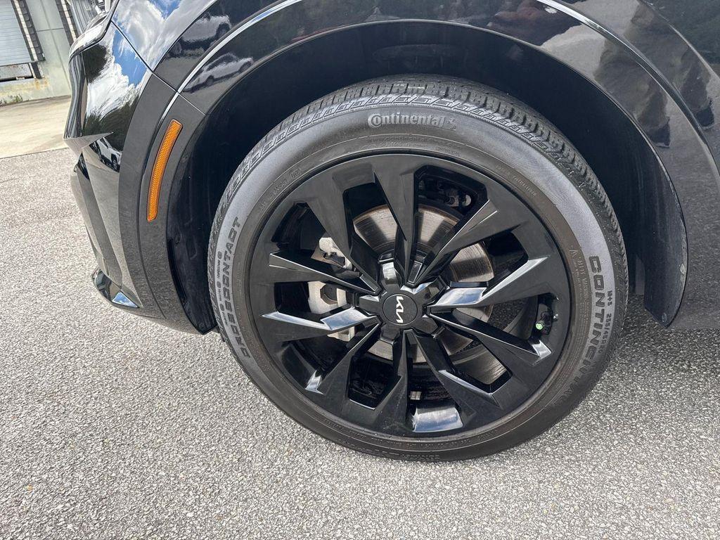 used 2023 Kia Sorento car, priced at $30,920