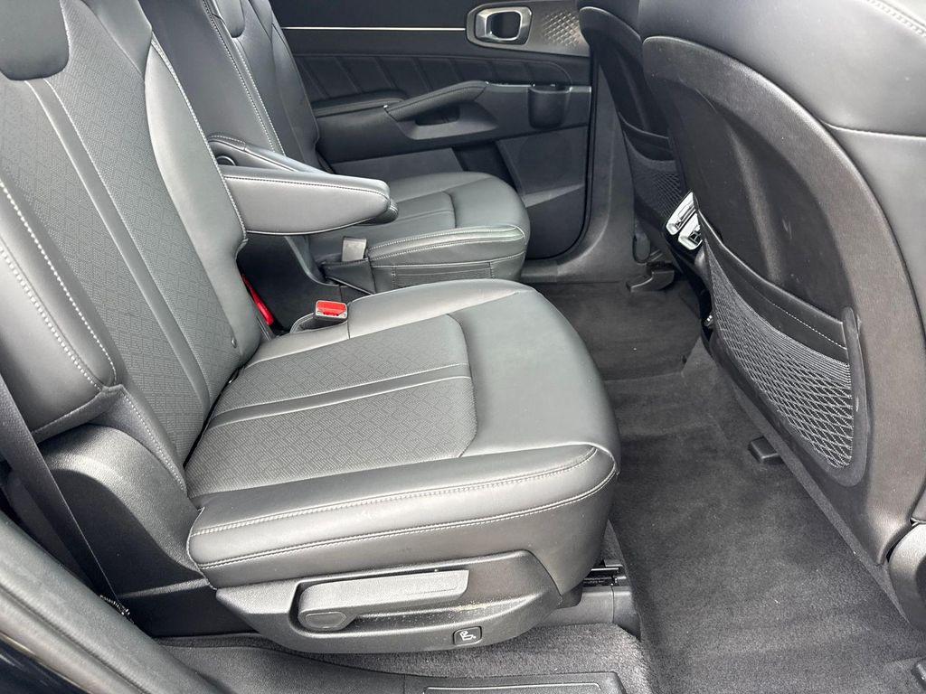used 2023 Kia Sorento car, priced at $30,920