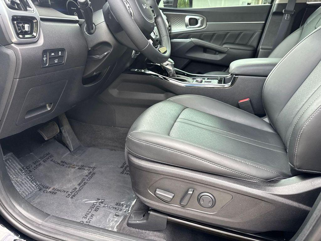 used 2023 Kia Sorento car, priced at $30,920