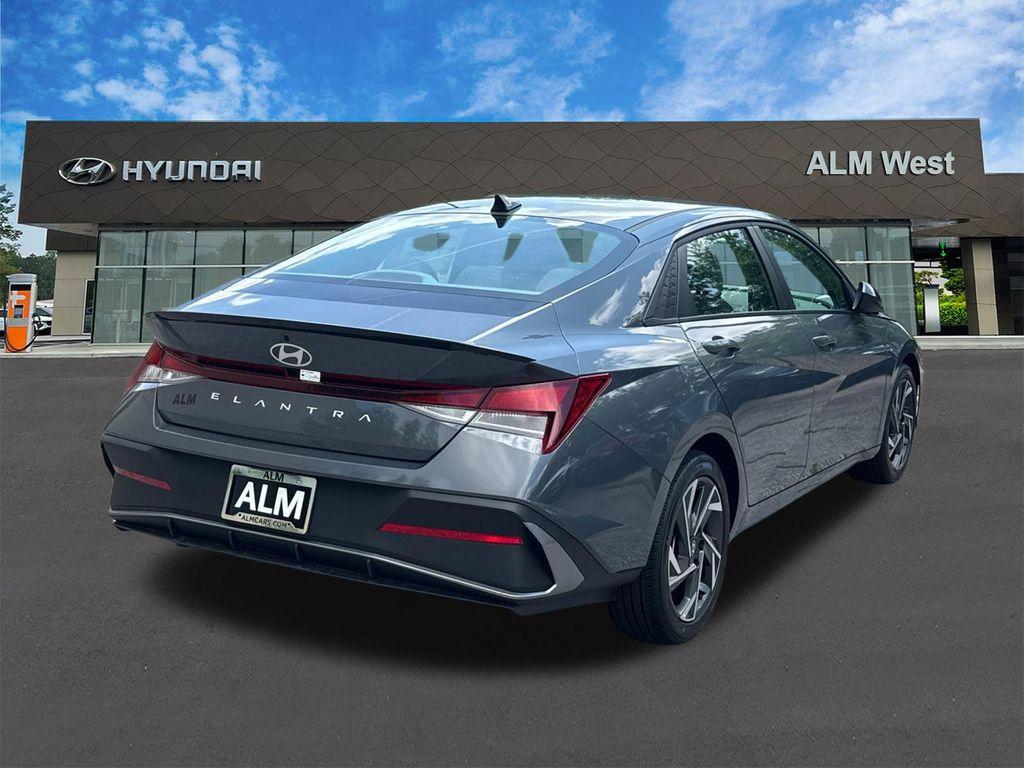 new 2025 Hyundai Elantra car, priced at $21,185