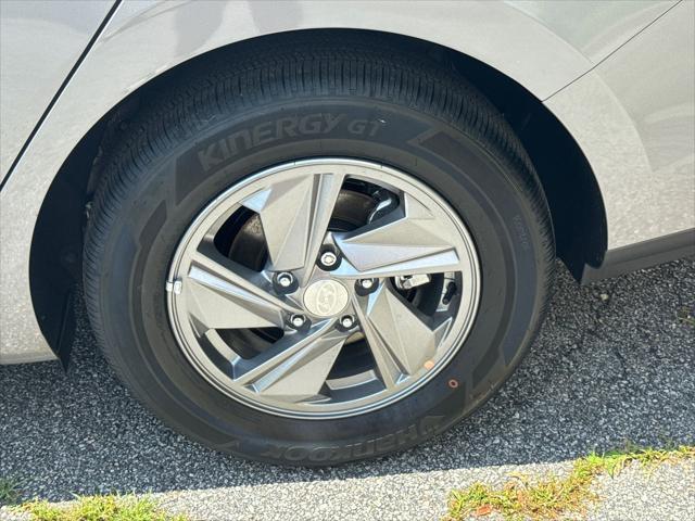 new 2025 Hyundai Elantra car, priced at $22,695