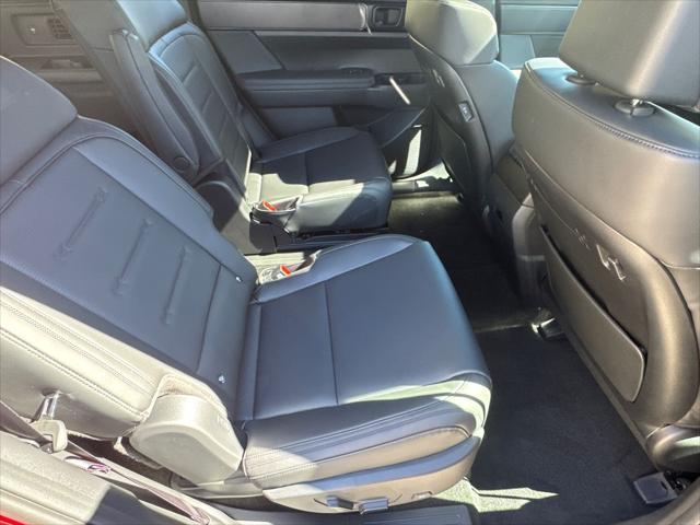 new 2025 Hyundai SANTA FE HEV car, priced at $48,625