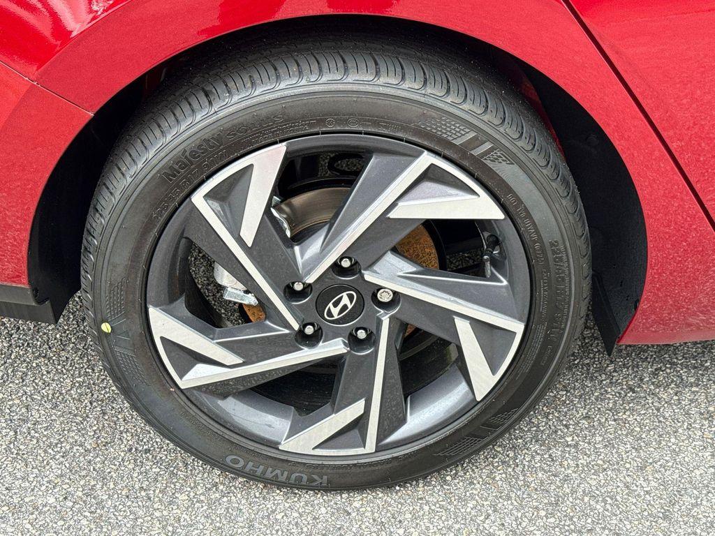 new 2025 Hyundai Elantra car, priced at $21,623