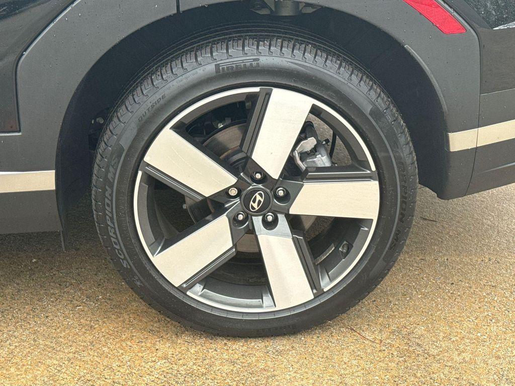 used 2024 Hyundai Santa Fe car, priced at $30,460
