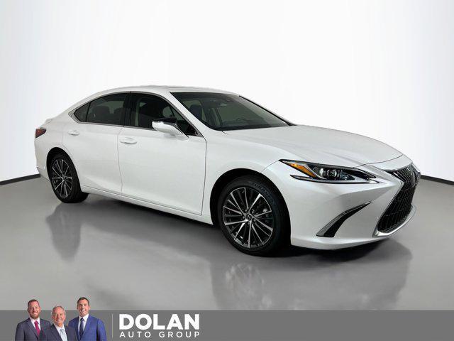 new 2024 Lexus ES 300h car, priced at $46,126