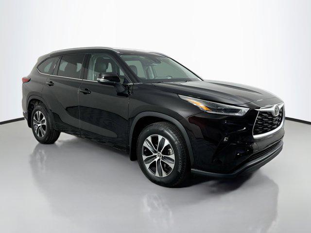 used 2021 Toyota Highlander car, priced at $29,991