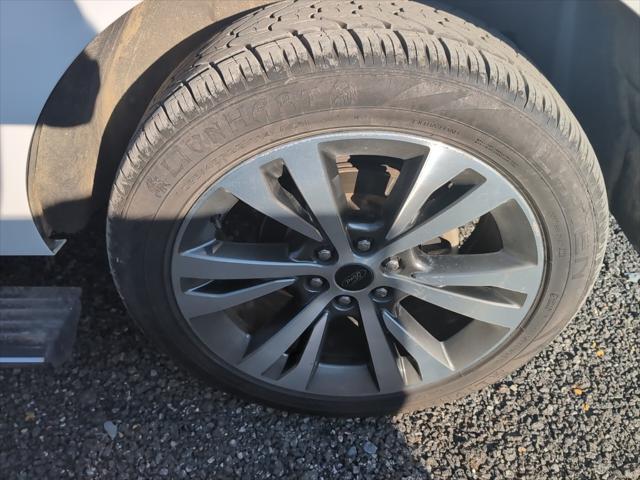 used 2021 Ford Expedition car, priced at $34,000