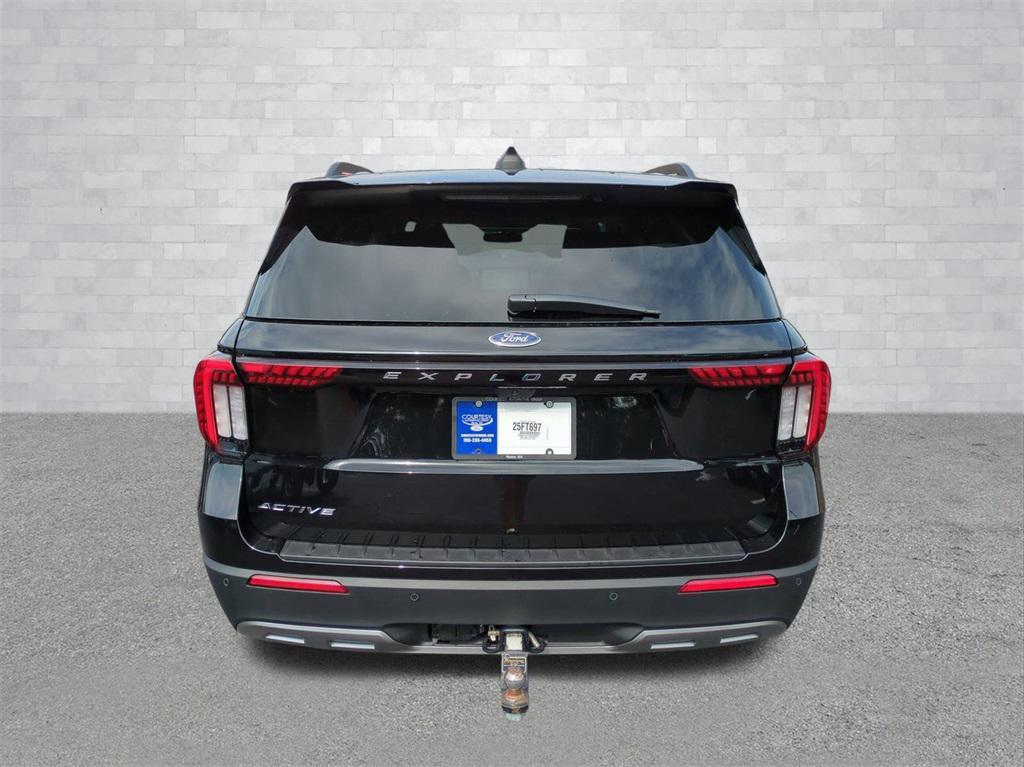 new 2025 Ford Explorer car, priced at $39,264