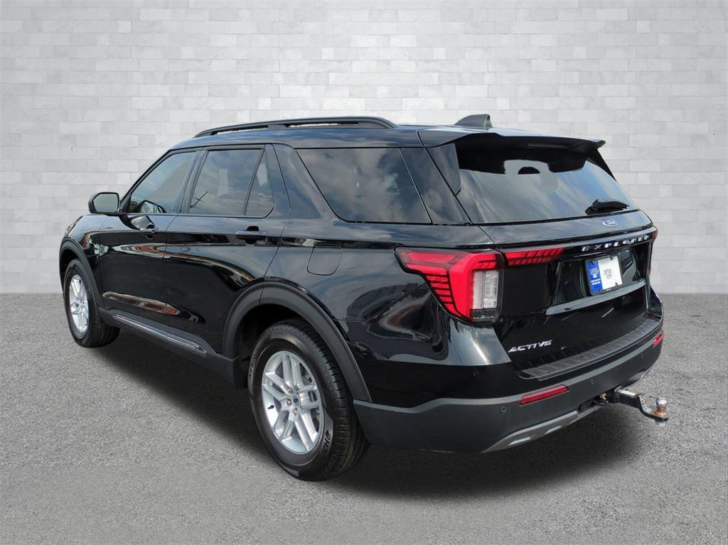 new 2025 Ford Explorer car, priced at $39,264