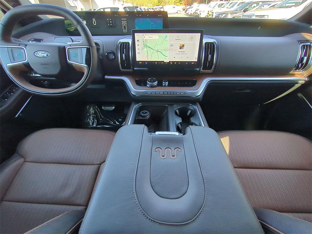 new 2025 Ford Expedition car, priced at $81,744