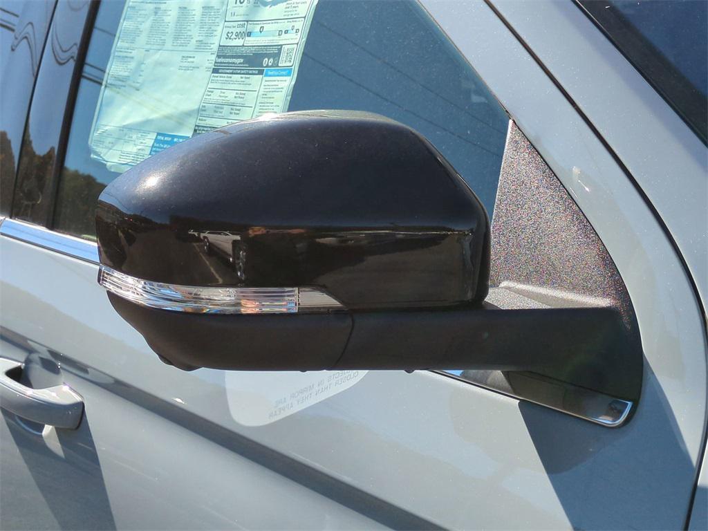 new 2025 Ford Expedition car, priced at $81,744