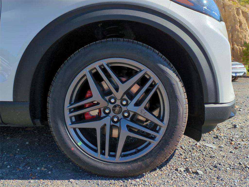 new 2025 Ford Explorer car, priced at $54,254