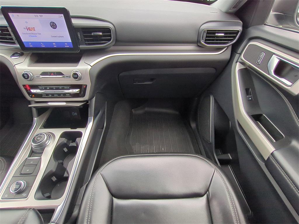 used 2022 Ford Explorer car, priced at $27,316