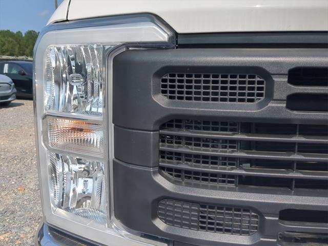 new 2025 Ford F-250 car, priced at $62,749