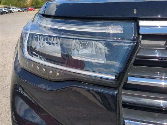 new 2025 Ford Explorer car, priced at $35,379
