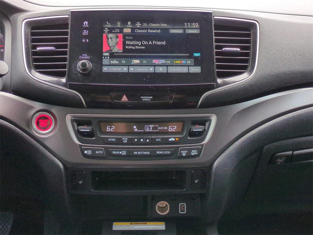 used 2022 Honda Pilot car, priced at $27,794